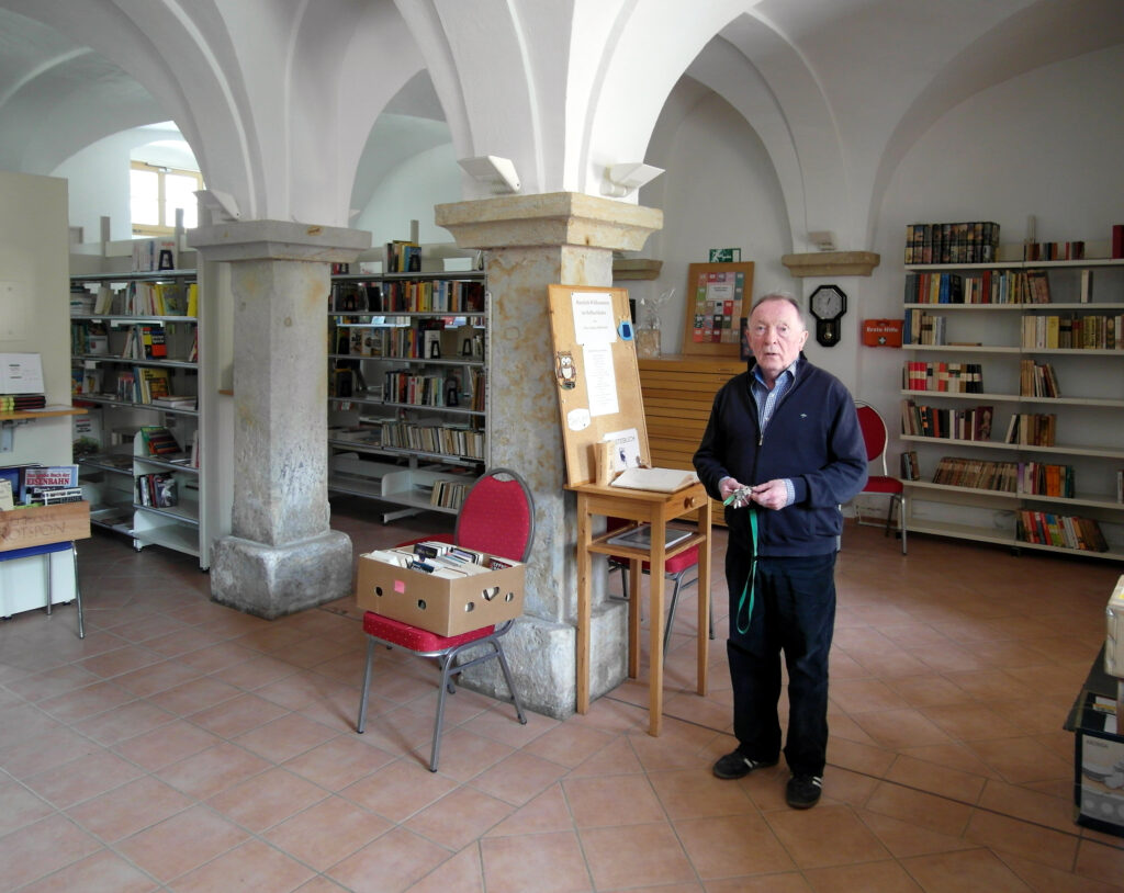PeterSodann in der Bibliothek