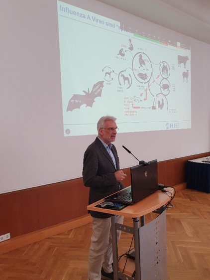 Martin Beer beim Vortrag